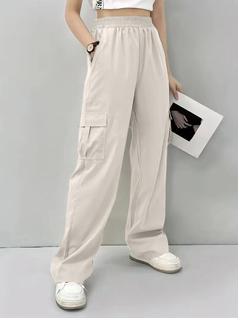 Cargo pants for women with elastic waistband and practical side pockets Lune London