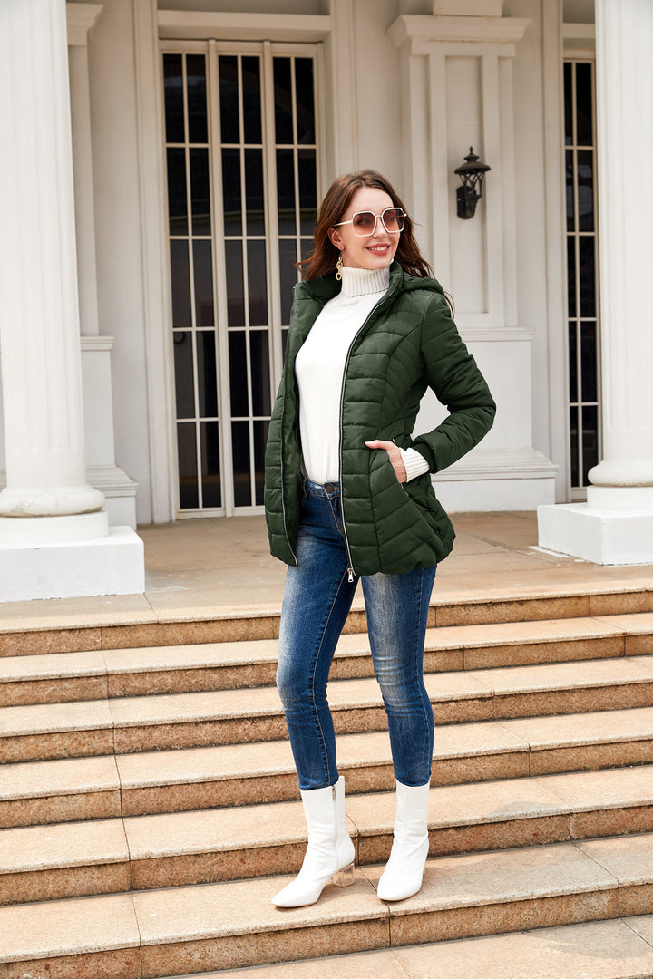 Women's quilted winter coat with soft lining and convenient zipper Lune London