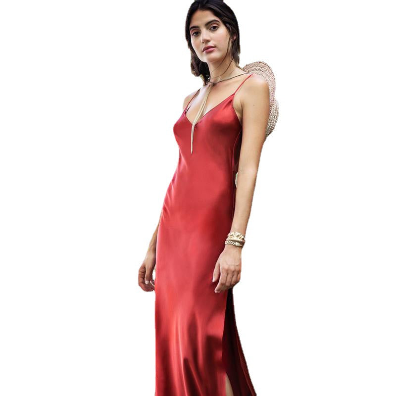 Elegant maxi dress for women with thin spaghetti straps and a fluid cut Lune London