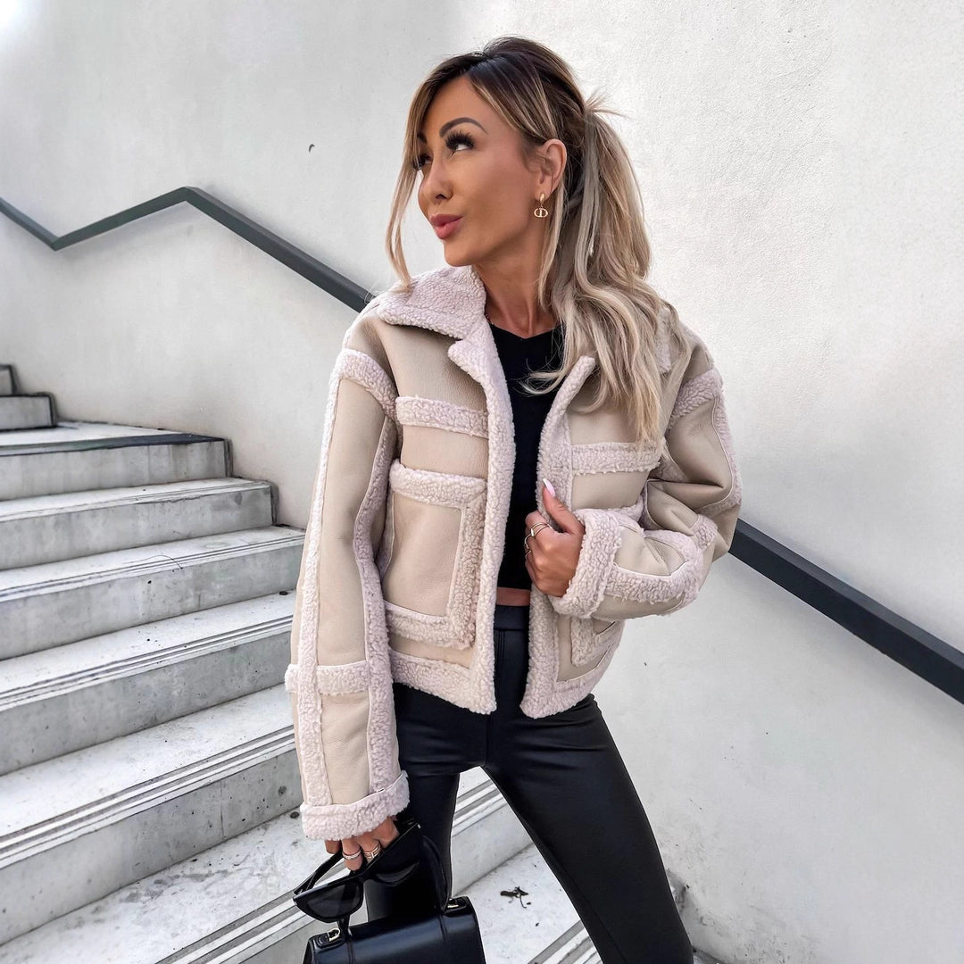 Veste en faux cuir pour femmes avec doublure en polaire chaude et accents contrastés Chic & Stil