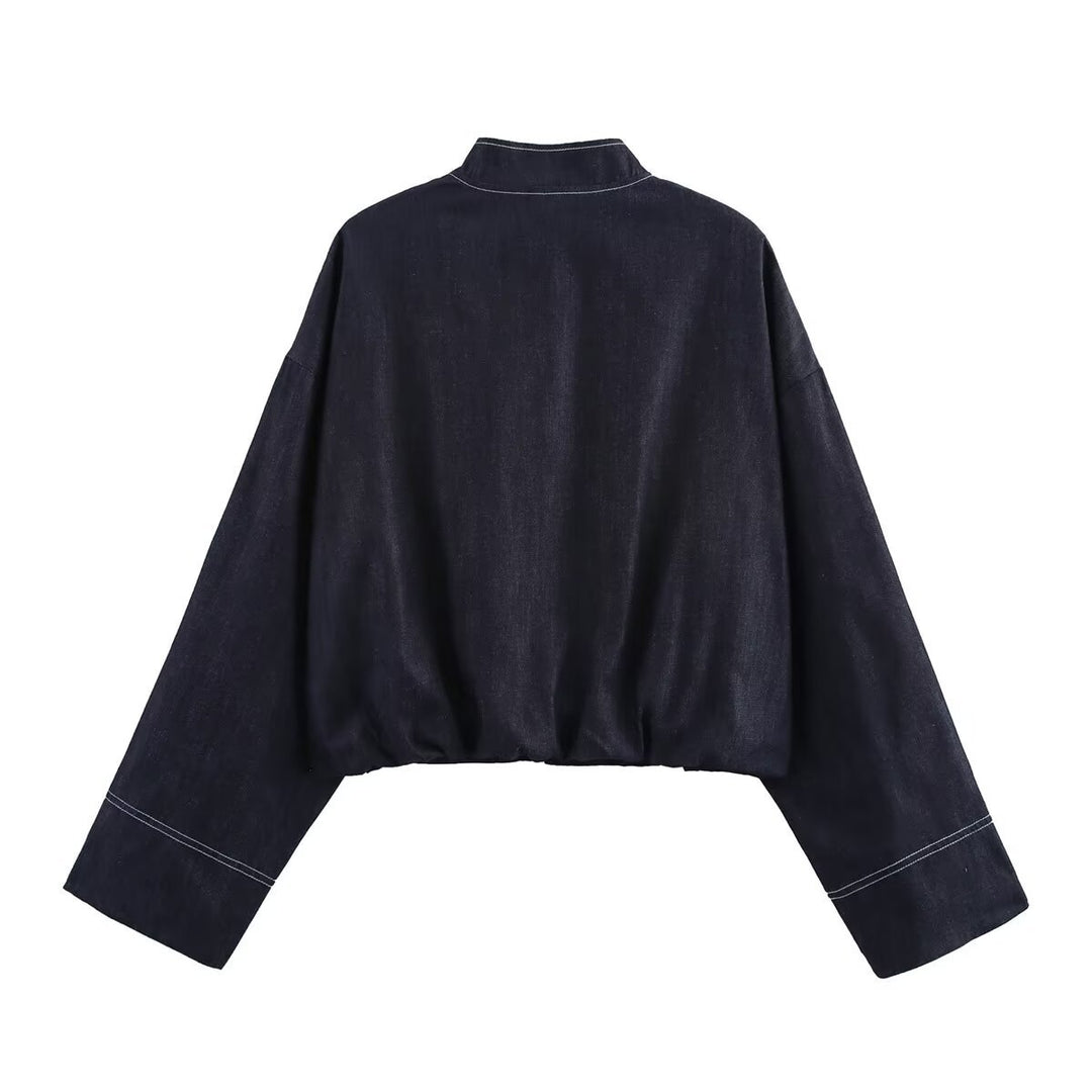 Women's cropped denim jacket in a casual bomber style with zipper Lune London