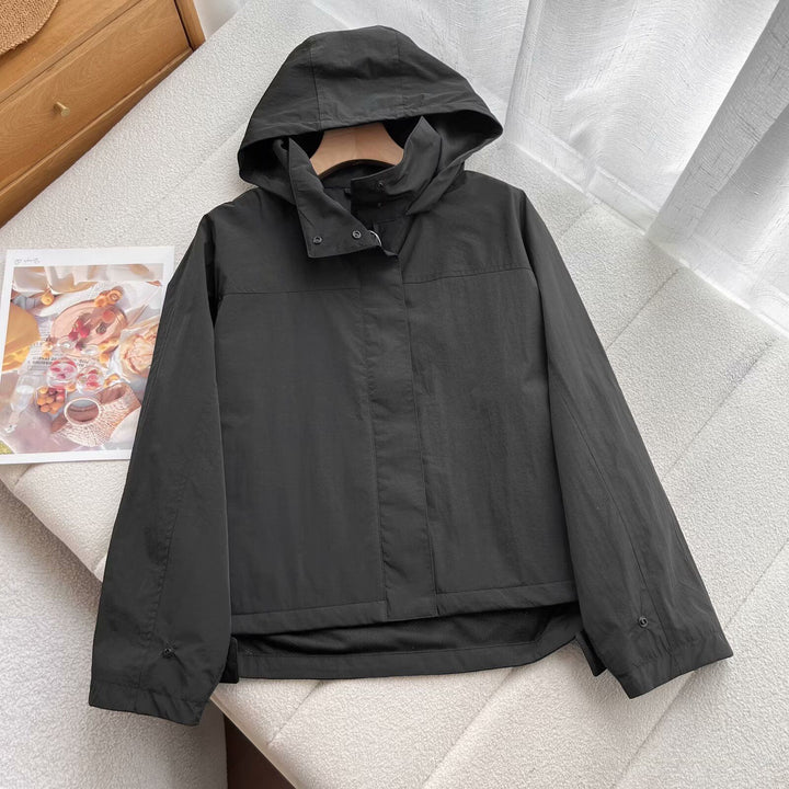 Veste de transition légère pour femmes avec capuche et fermeture éclair pratique Chic & Stil