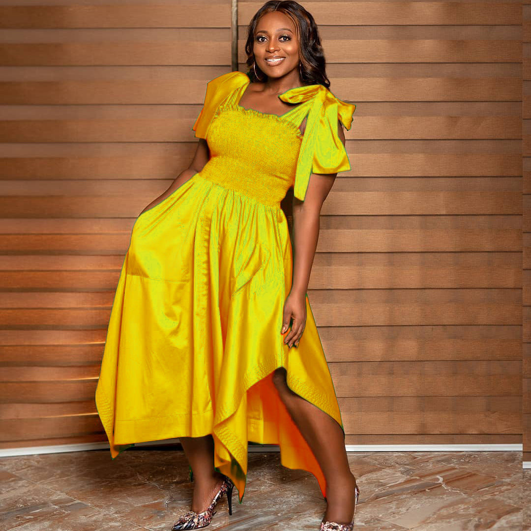 Ladies Elegant Midi Dress with a Flattering Cut and Playful Sleeves Lune London