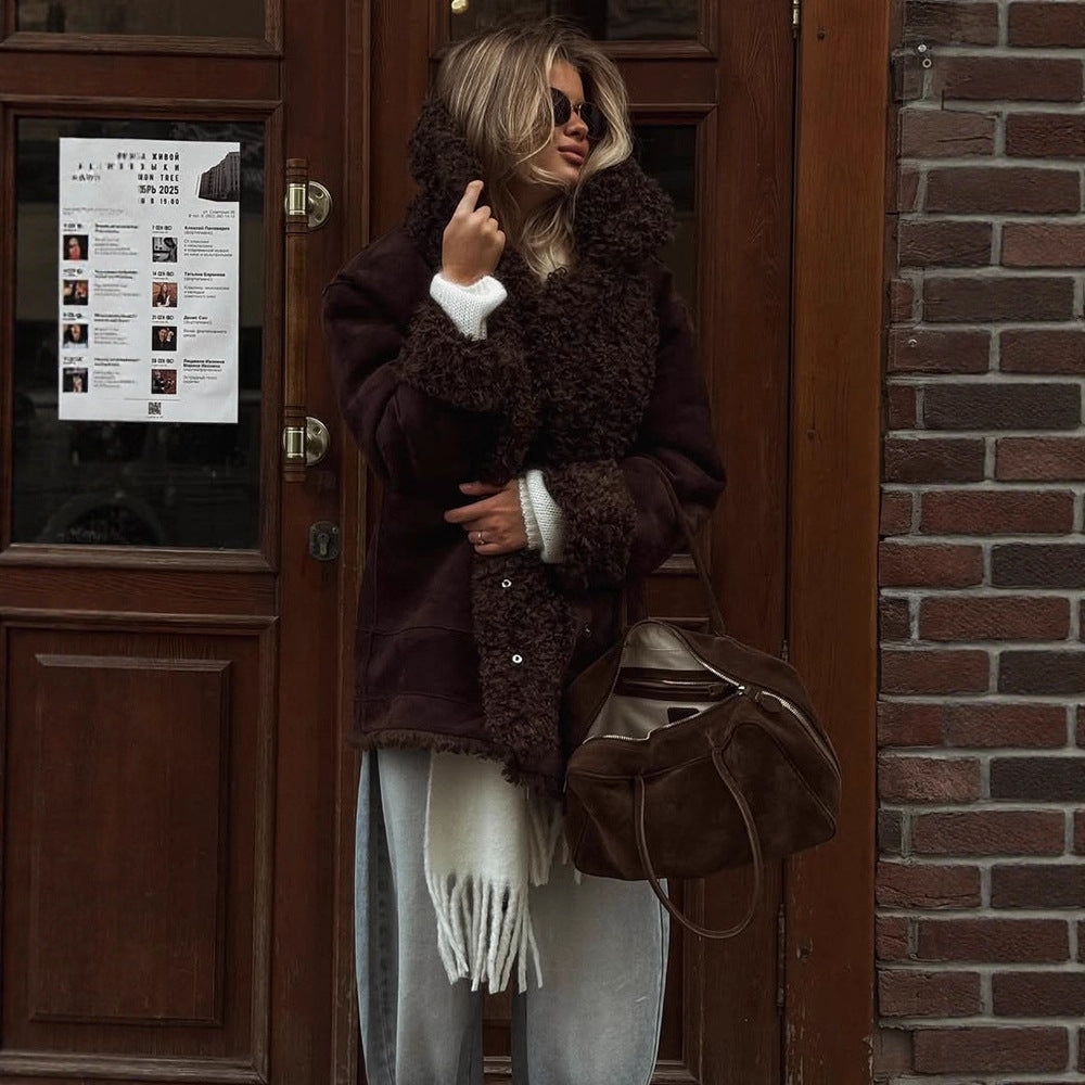 Transitional jacket for women with a voluminous faux fur collar Lune London