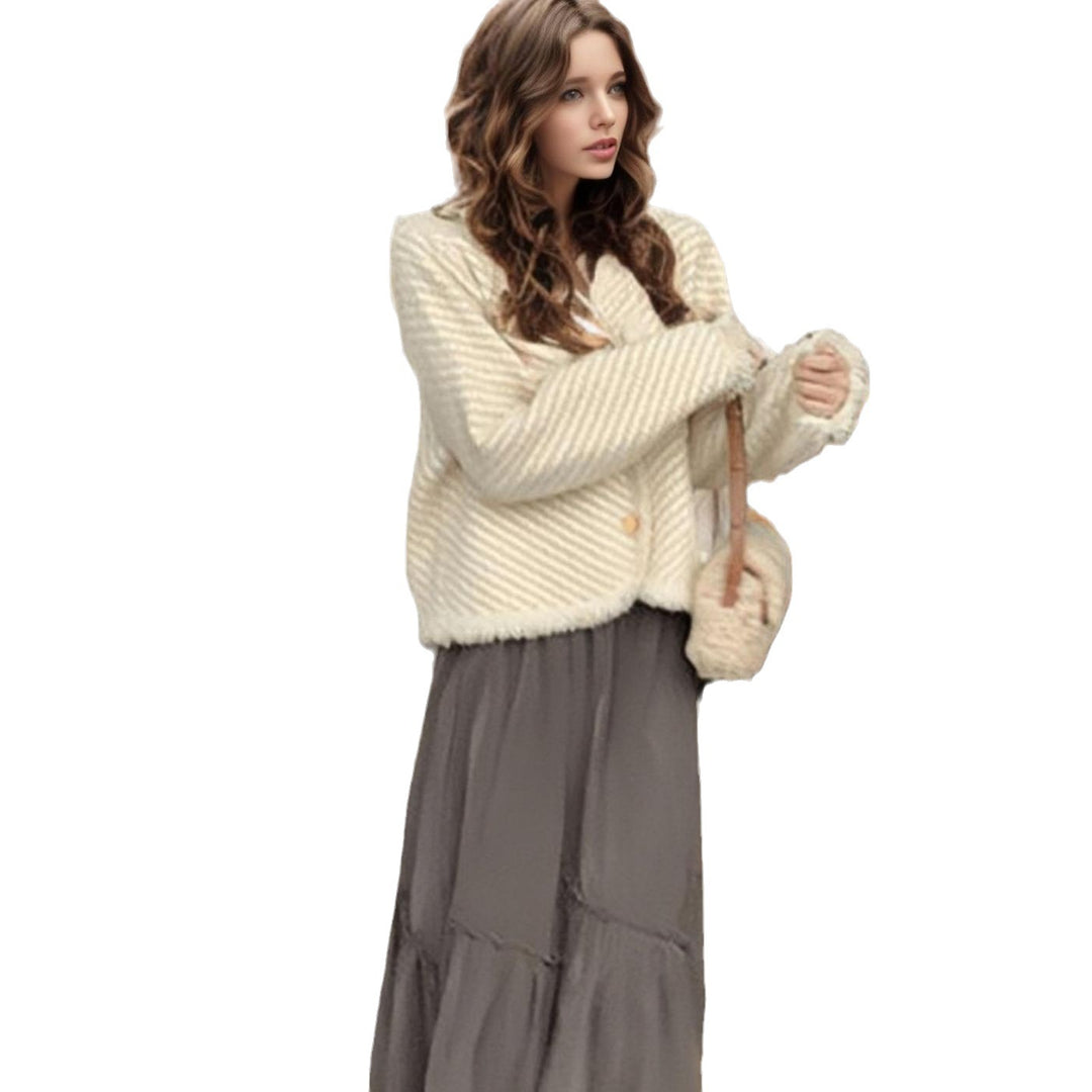 Cardigan for women with decorative buttons and a soft textile Lune London