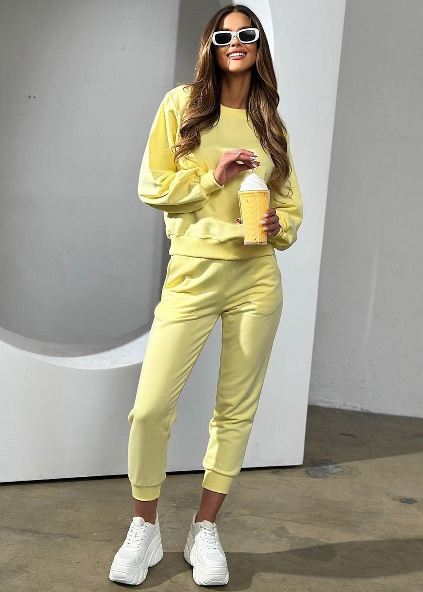 Ladies Comfortable Casual Sports Set with Relaxed Fit and Elastic Waist Lune London