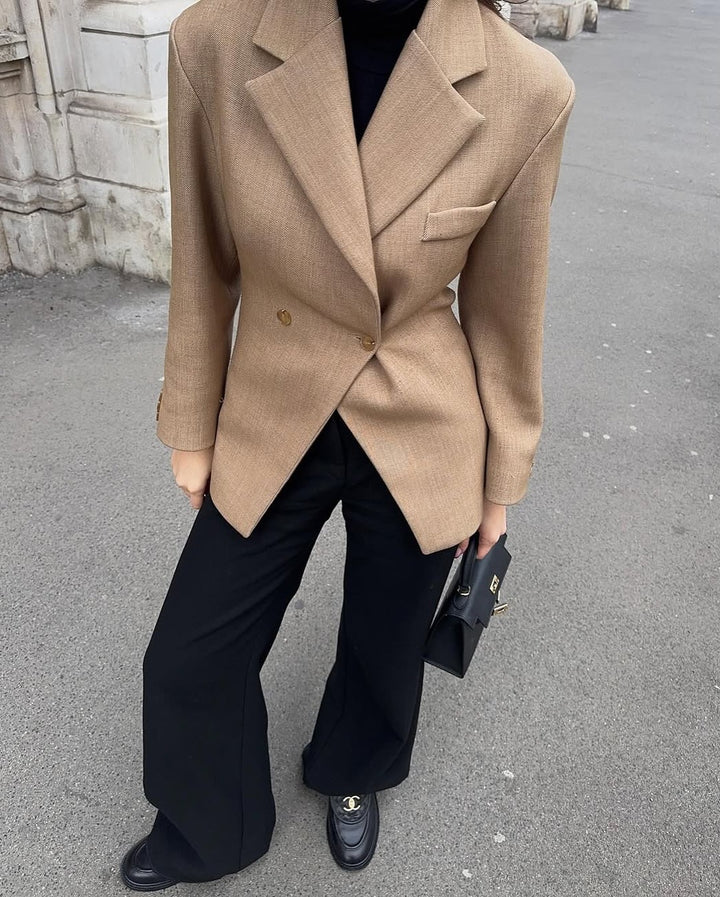 Lune London elegant women's blazer with modern double-breasted cut