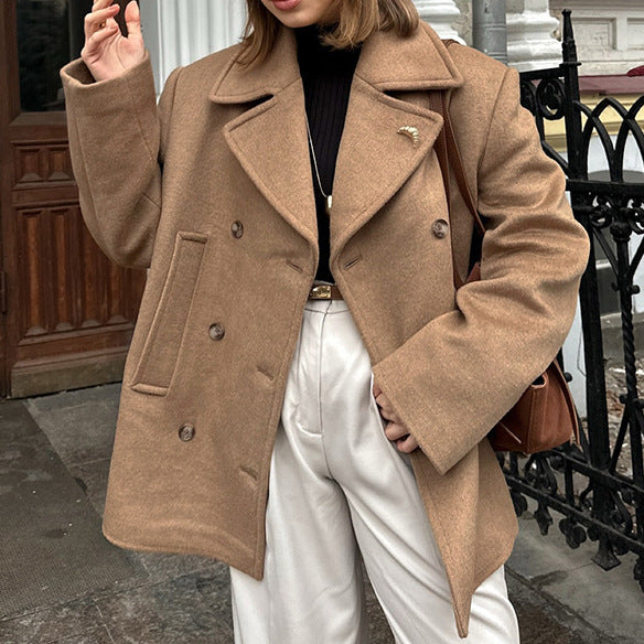 Elegant oversized wool jacket for women with double row of buttons Lune London