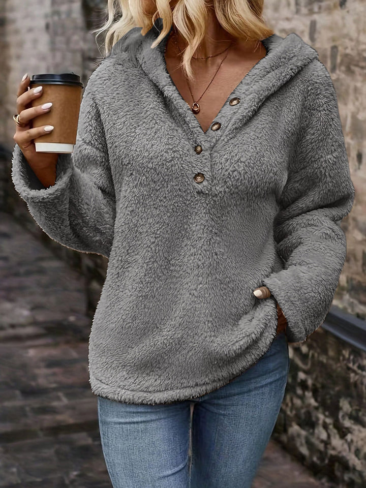 Ladies comfortable pullover and fleece with button placket Lune London