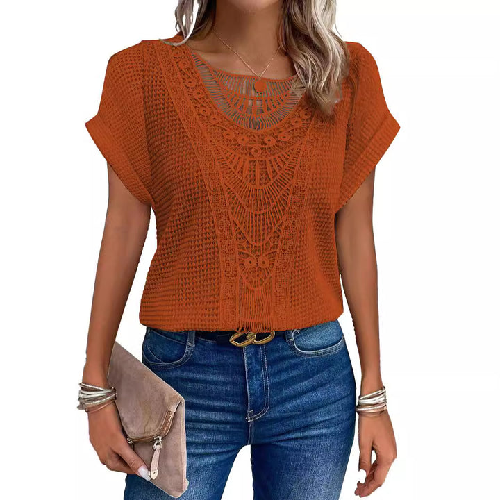 Top à encolure croisée pour dames avec un motif en crochet raffiné Lune London