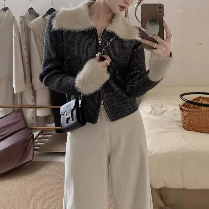 Cardigan pour femmes avec col luxueux et fermeture éclair Chic & Stil