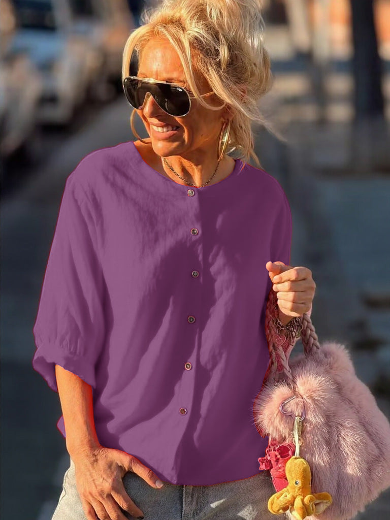 Blouse décontractée pour femmes avec manches courtes, détails de boutons et coupe ample Chic & Stil