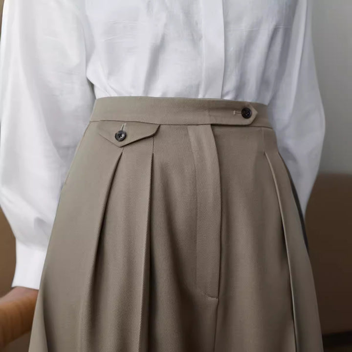Pantalon élégant taille haute pour femmes avec plis classiques Chic & Stil
