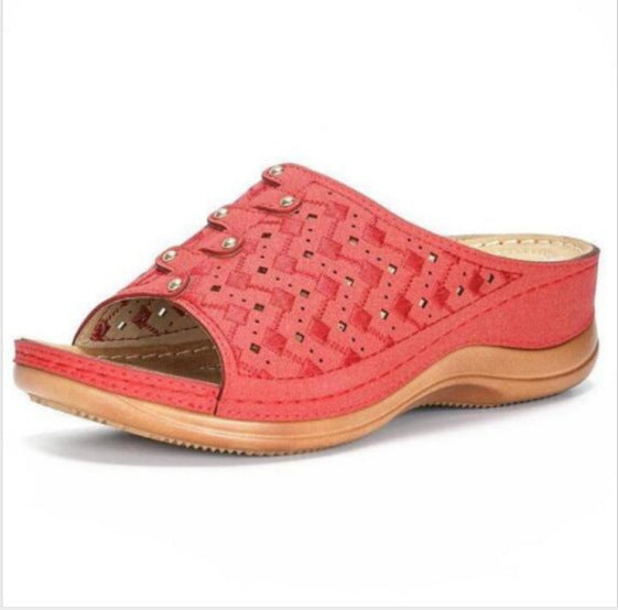 Ladies' fashion and comfortable clogs with breathable upper material Lune London