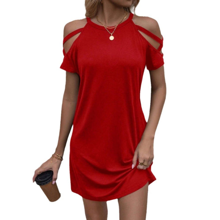 Robe mini décontractée pour femmes avec découpes élégantes et bretelles réglables Chic & Stil