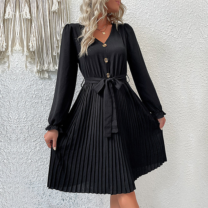 Robe portefeuille plissée pour femmes avec détails de boutons et ceinture à la taille Chic & Stil