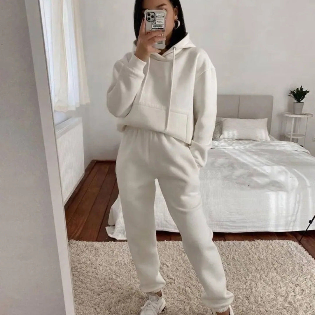 Women Comfortable Fleece Hoodie and Jogging Pants Set Lune London