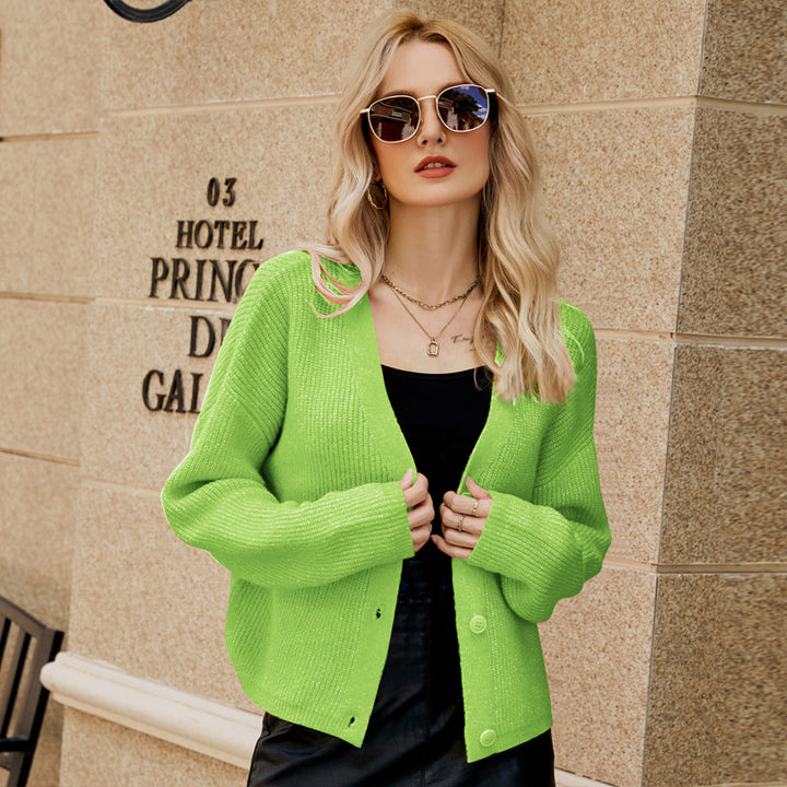 Lightweight knit cardigan for women with deep V-neck and button details Chic und Stil