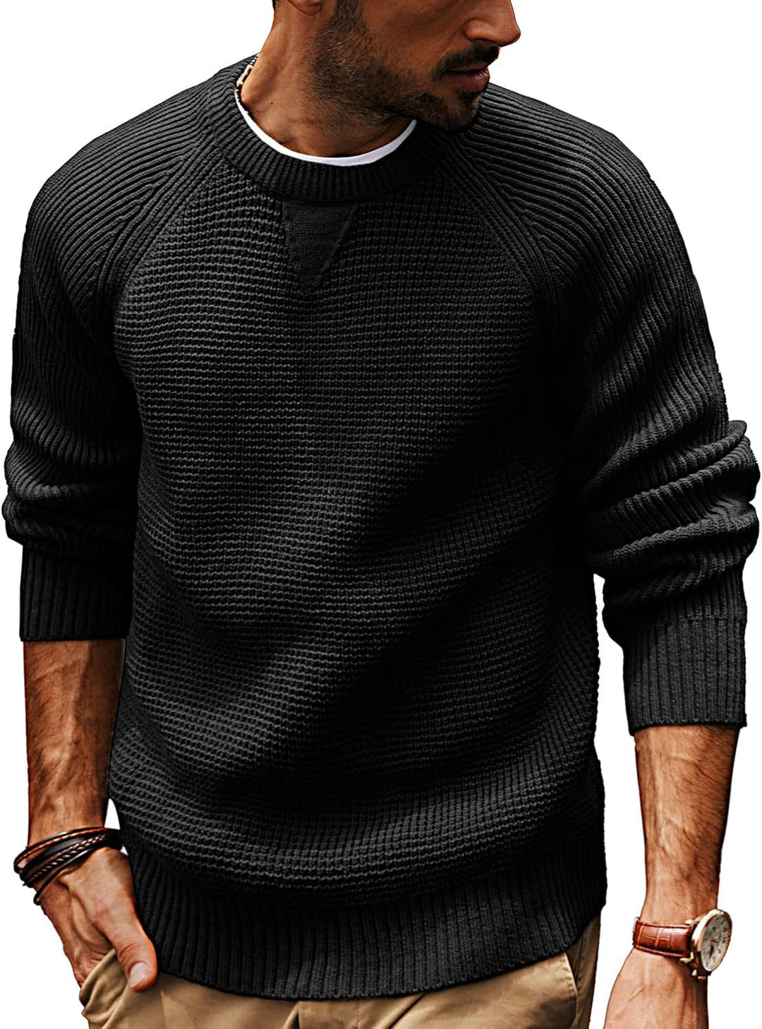 Casual knitted sweater for men with a structured fabric pattern and a round collar Lune London