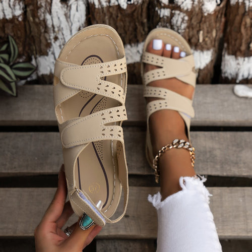Strappy sandals for women with adjustable closure and ergonomic sole Lune London