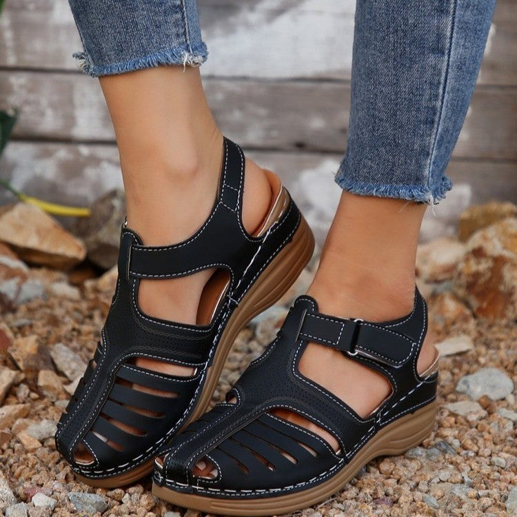 Chic and stylish comfortable leisure sandals for women