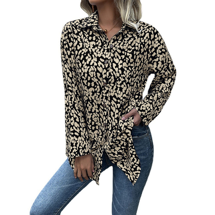 Light women's blouse with animal print and comfortable fit Lune London