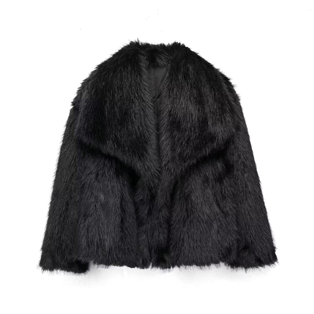 Luxurious faux fur coat for women Lune London