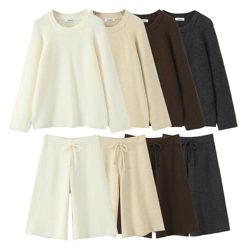 Cozy structured jumper for women with round neck Lune London