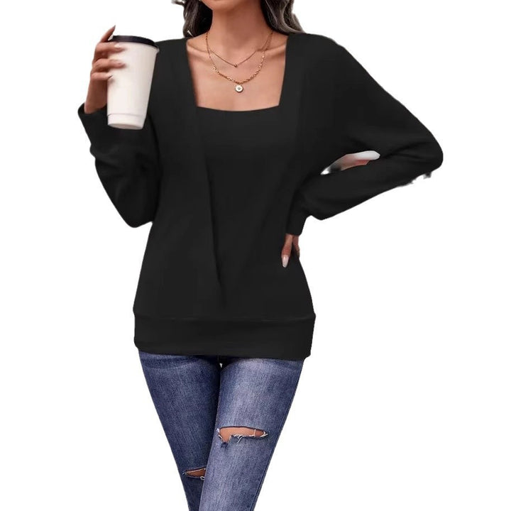 Women's sweater with an elegant V shape and long sleeves Lune London