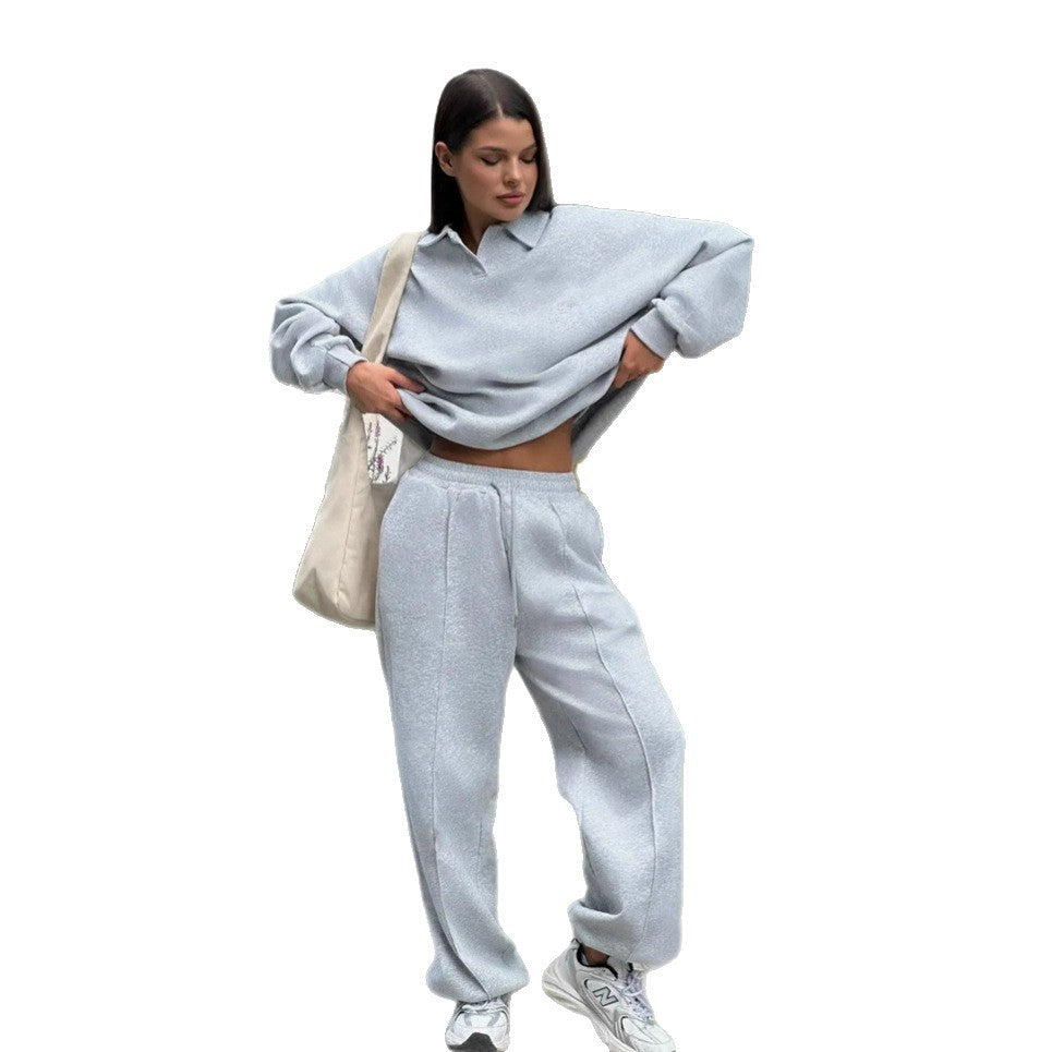 Sporty women's fashion with polo collar and comfortable pants Lune London