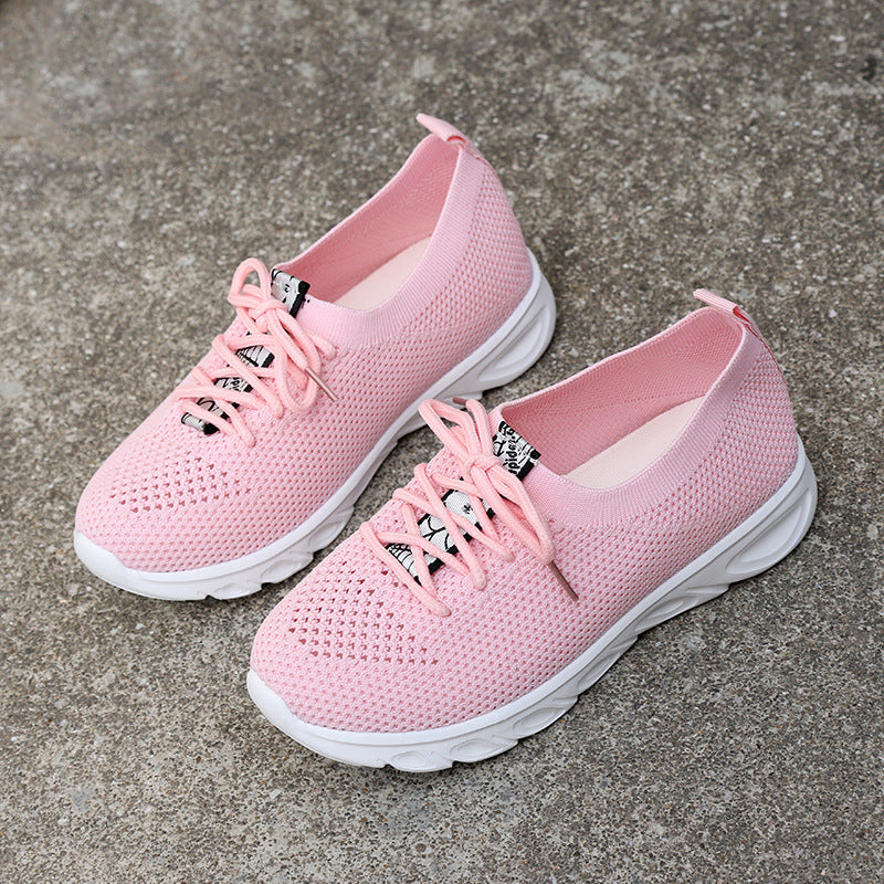 Breathable leisure sneakers for women with a flexible upper material and a non-slip sole Lune London