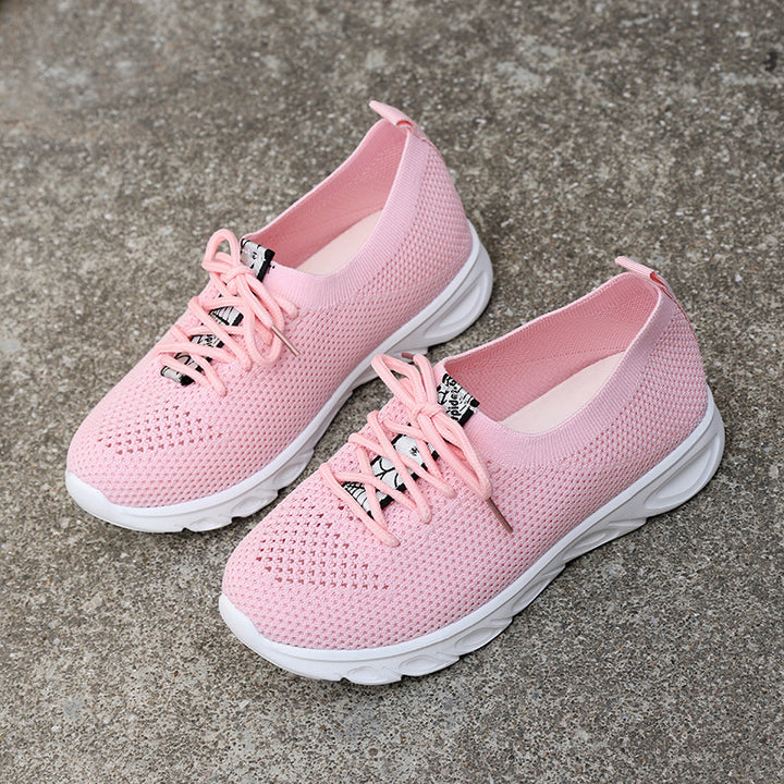 Breathable leisure sneakers for women with a flexible upper material and a non-slip sole Lune London