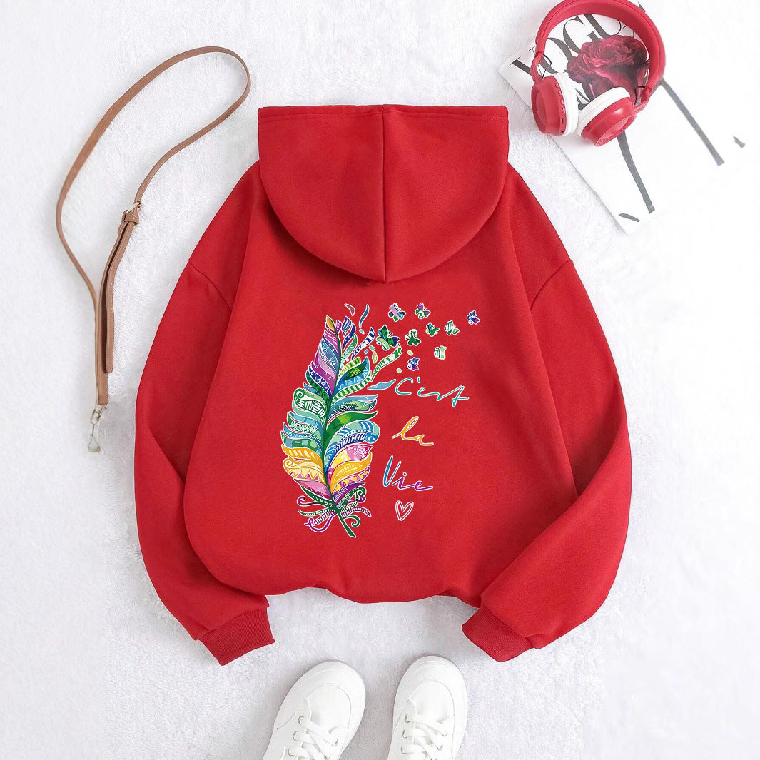 Sweat à capuche décontracté pour femmes avec un design de plumes colorées et une écriture inspirante Chic & Stil