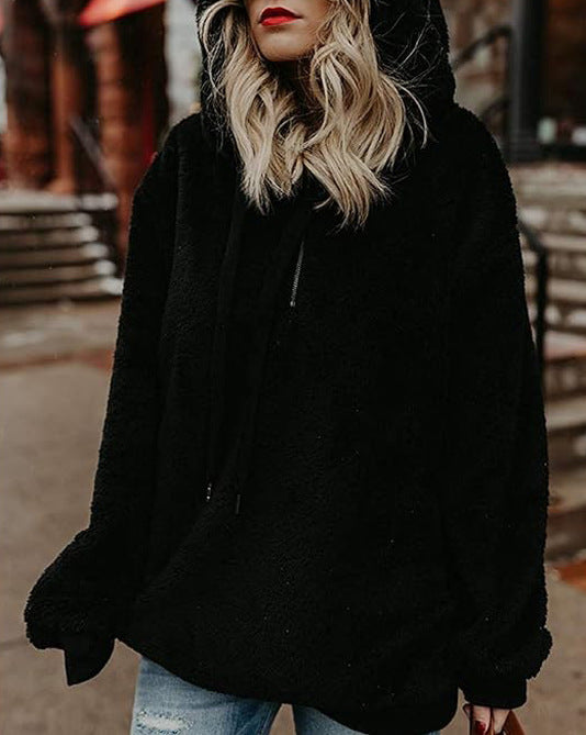 Oversized hoodie for women with practical side pockets Lune London