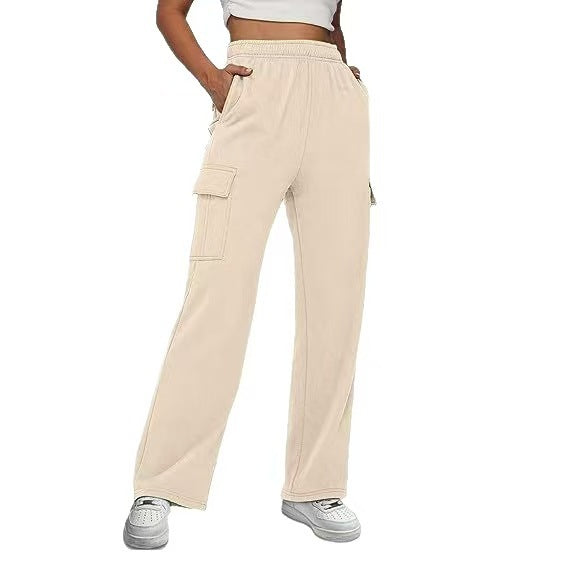 Casual cargo pants for women with elastic waistband and practical side pockets Lune London