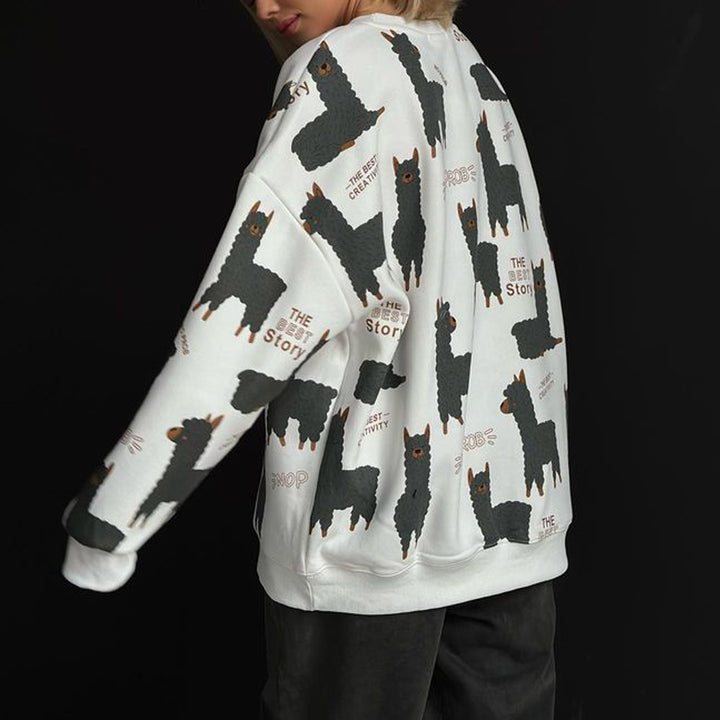 Casual sweatshirt for women with creative llama design Lune London