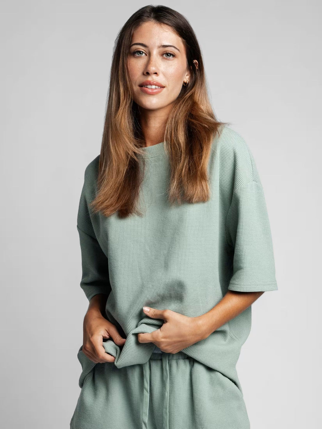 Casual waffle-knit set for women with a loose fit and comfortable adjustment Lune London