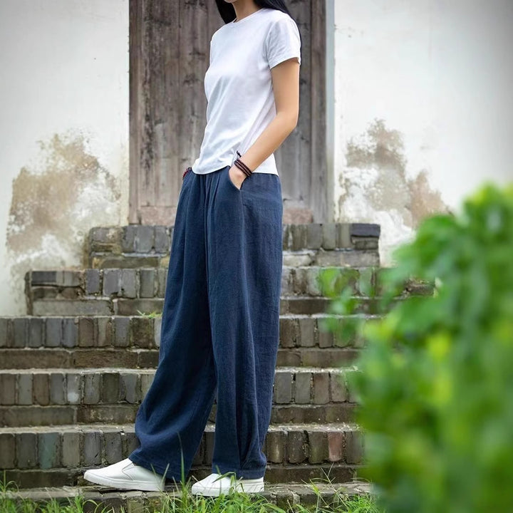 Wide linen pants for ladies with elastic waistband and side pockets Lune London