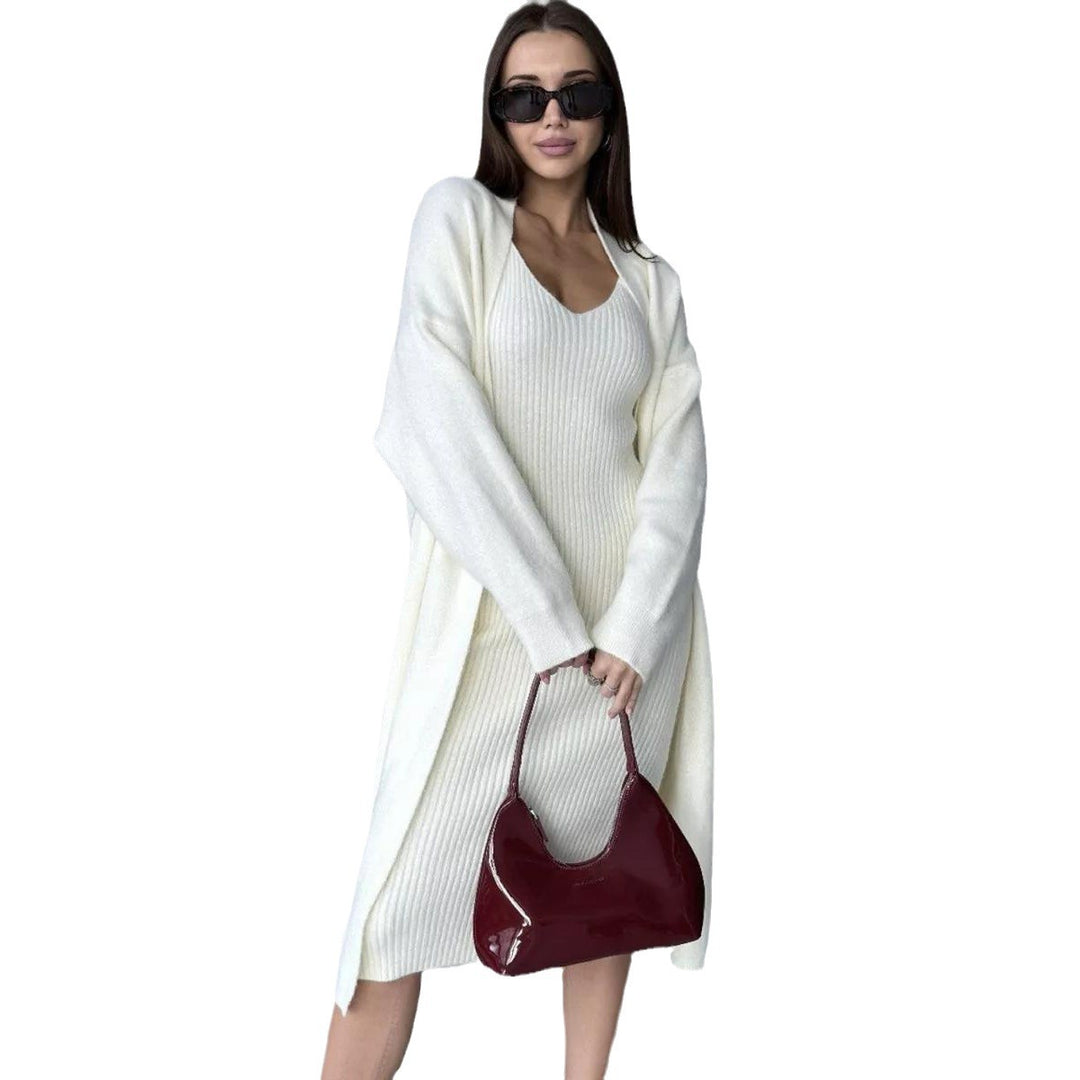 Knit dress for women with a fine ribbed texture and an elegant V-neck Lune London