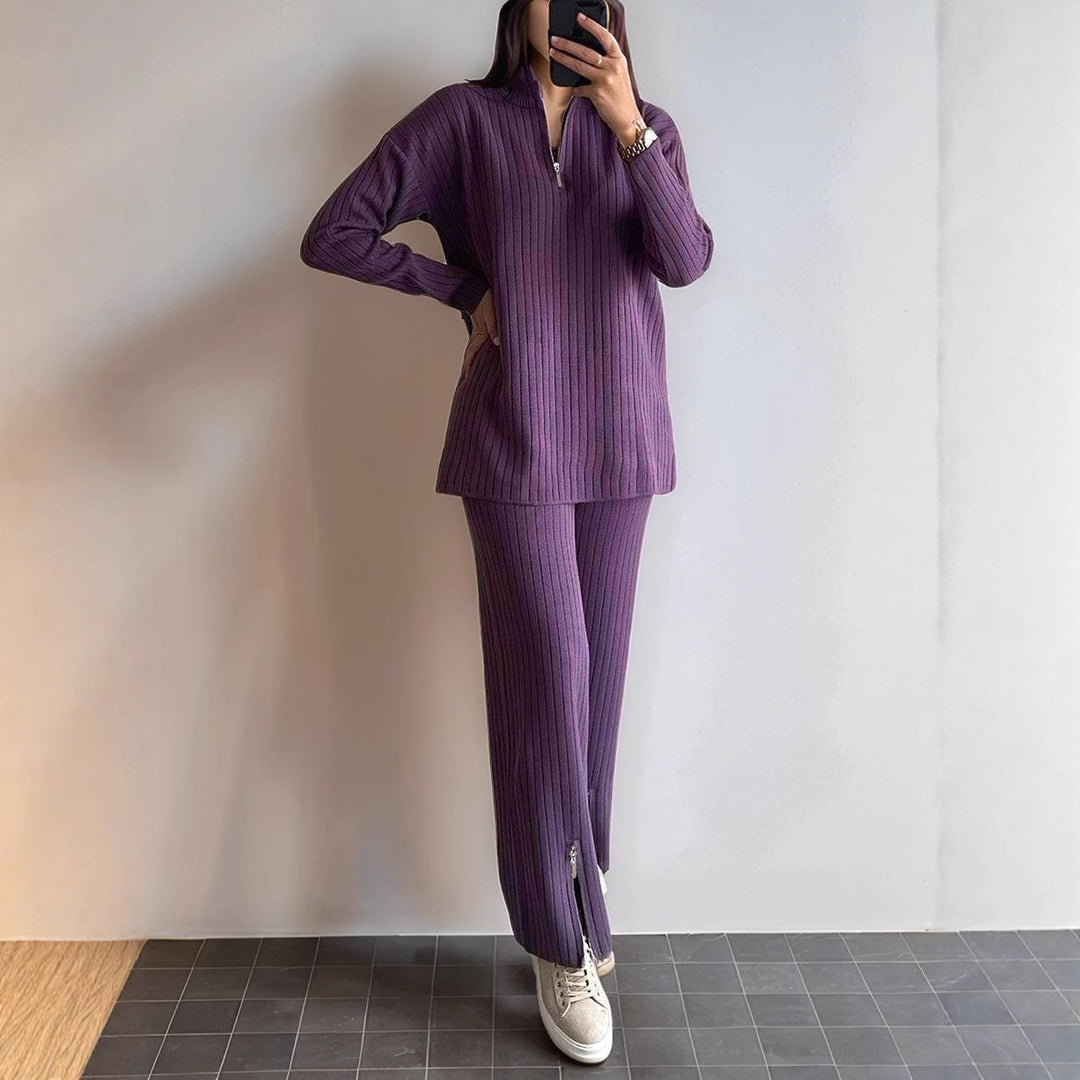 Women's sporty leisure set with a modern ribbed design and a high-quality collar Lune London