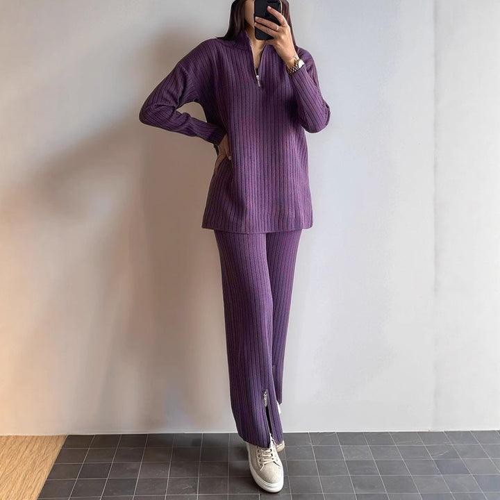 Women's sporty leisure set with a modern ribbed design and a high-quality collar Lune London