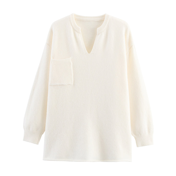 Ladies comfortable two-piece set with V-neckline and chest pocket Lune London