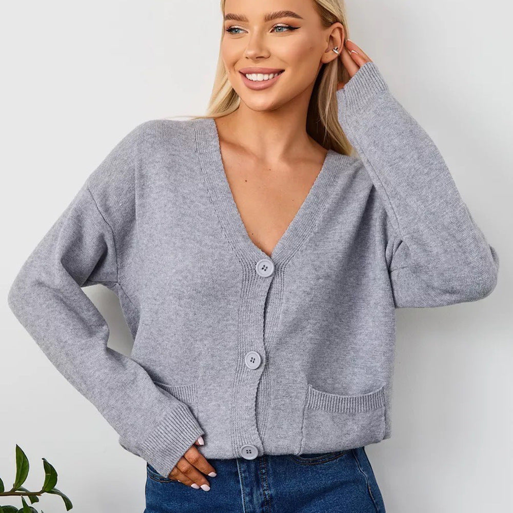 Ladies cozy cardigan with V-neck and practical pockets Lune London