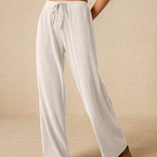 Loose leisure pants for women with elastic waistband and drawstring Lune London