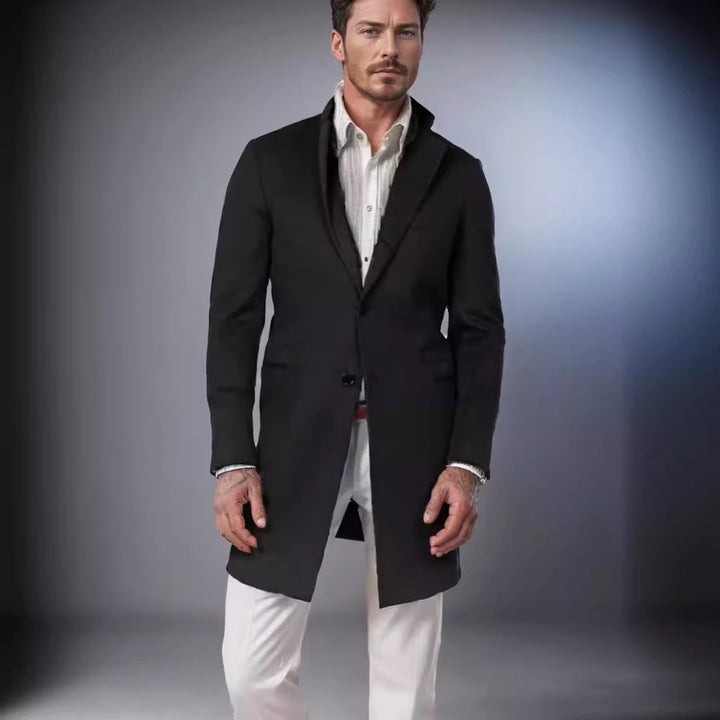 Elegant wool coat for men with a modern cut and practical pockets Lune London