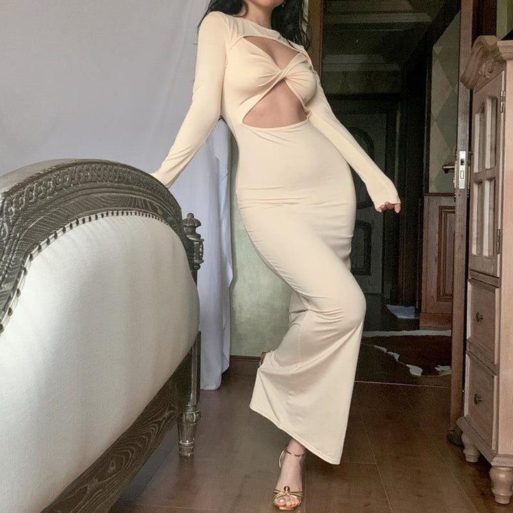 Cut-Out Dress for women with long sleeves and chic and stylish refined design