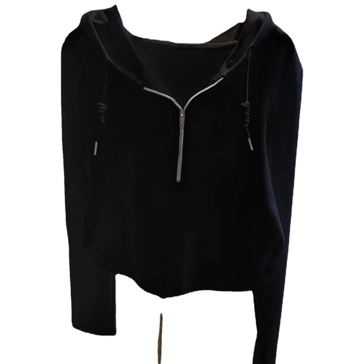 Women's casual hoodie with half zipper and modern cut Chic & Stil