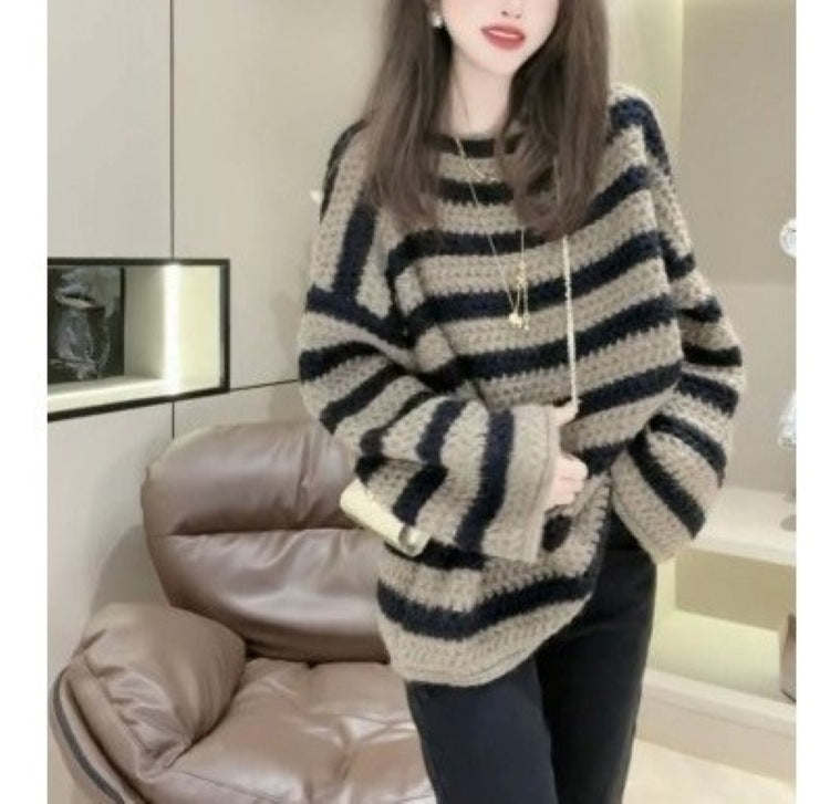 Chunky knit sweater for women with casual striped pattern and voluminous sleeves Lune London