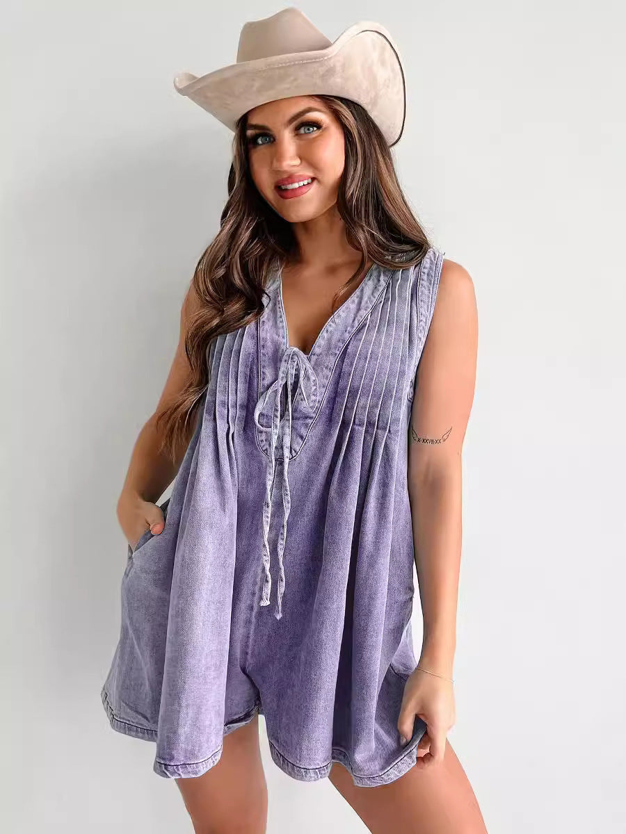 Casual jumpsuit for women with elegant pleats and practical pockets Lune London