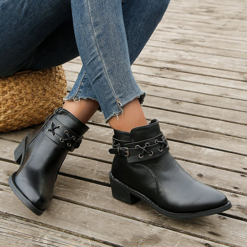 Women’s boots with trendy lace detail Lune London